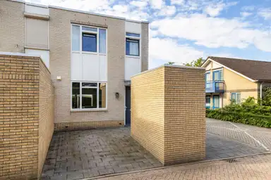 77m2 house to rent for 1725€/month in Doctor den Uylpark 54, Ede