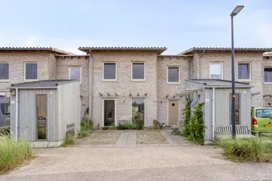 182m2 house te huur voor 3500€/maand in Sterduinstraat 30, Almere