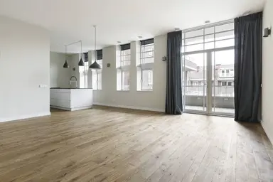 apartment de 120m2 à louer pour 2950€/mois à Roelofsstraat 144, The Hague