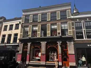145m2 apartment to rent for 1750€/month in Diezerstraat 93, Zwolle