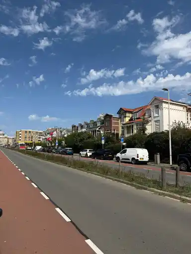 181m2 house te huur voor 4500€/maand in Badhuisweg 38, The Hague