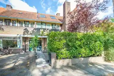 125m2 house to rent for 2650€/month in Hoge Larenseweg, Hilversum