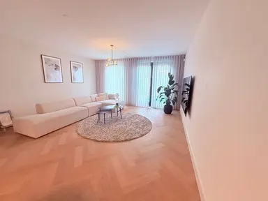 141m2 house to rent for 3500€/month in Burgemeester Brautigamlaan 60, Uithoorn