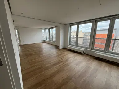 127m2 apartment to rent for 2500€/month in Gedempte Gracht 311, The Hague