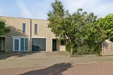 269m2 house to rent for 2500€/month in Symfonie 277, Zaandam