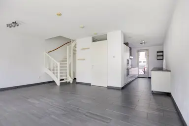apartment de 90m2 à louer pour 2600€/mois à Brede Hilledijk 530, Rotterdam