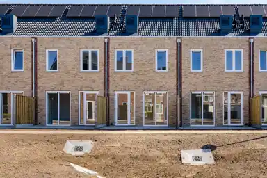 76m2 house to rent for 1184€/month in Parallelweg 24, Almelo