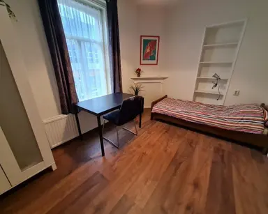 14m2 room zu vermieten für 700€/Monat in Herderslaan, The Hague