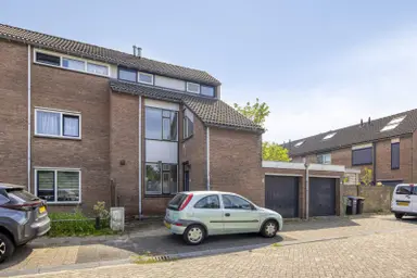 142m2 house to rent for 2250€/month in Punter 49 49, Lelystad
