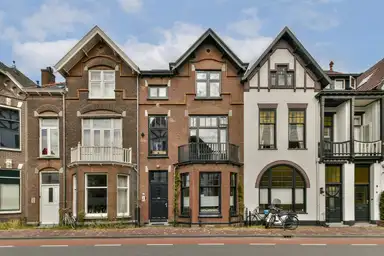 house di 212m2 in affitto a 4500€/mese a Eerste Emmastraat 12, Haarlem