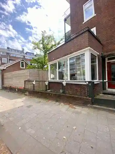 64m2 house à louer pour 1750€/mois à Zweedsestraat 12, Rotterdam