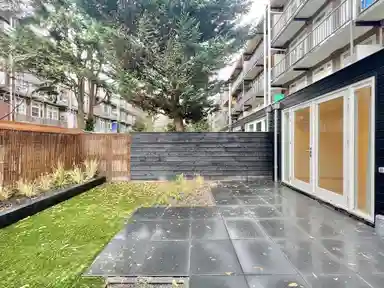 81m2 apartment to rent for 3100€/month in Van Walbeeckstraat 48-H, Amsterdam