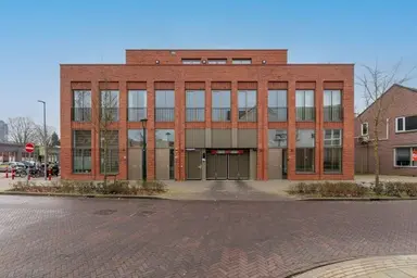 126m2 house to rent for 3245€/month in Langdonkenstraat, Eindhoven