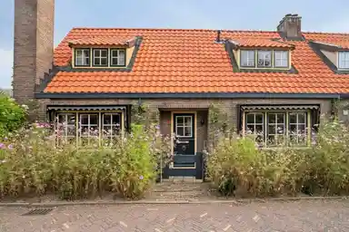 118m2 house to rent for 2850€/month in Mosselweg, Dronten
