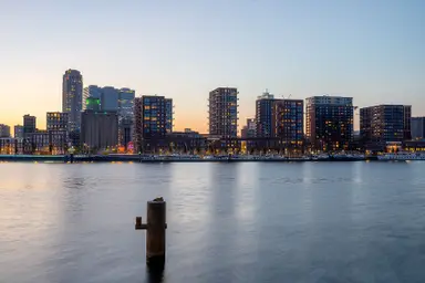 95m2 apartment to rent for 1702€/month in Maashavenweg 114, Rotterdam