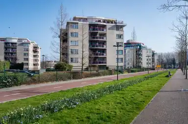 97m2 apartment to rent for 1895€/month in Olof Palmehof 82, Almere