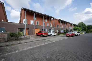 160m2 house to rent for 2500€/month in Maldivenweg 110, Almere