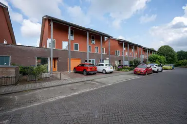 160m2 house to rent for 2500€/month in Maldivenweg 110, Almere
