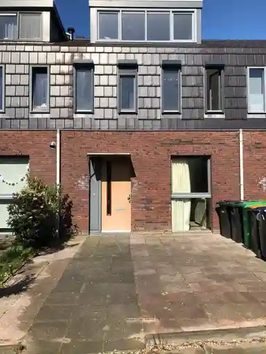 134m2 house zu vermieten für 2450€/Monat in Tom Navislaan 14, The Hague