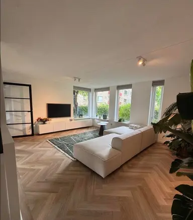142m2 house à louer pour 2750€/mois à Nicolaas Beetsstraat, Groningen