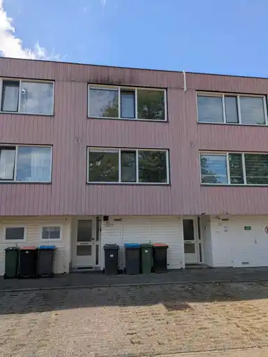 132m2 house to rent for 1250€/month in Hezingenbrink 7544, Enschede