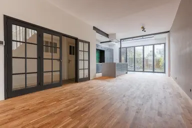 160m2 house zu vermieten für 2950€/Monat in Gevers Deynootweg 141A, The Hague