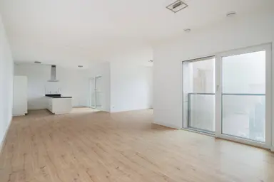 apartment de 150m2 à louer pour 2940€/mois à Van der Hoevenplein 236, Rotterdam