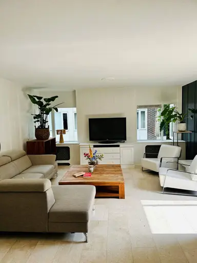apartment de 114m2 à louer pour 3200€/mois à Sint-Jacobstraat 9, Rotterdam