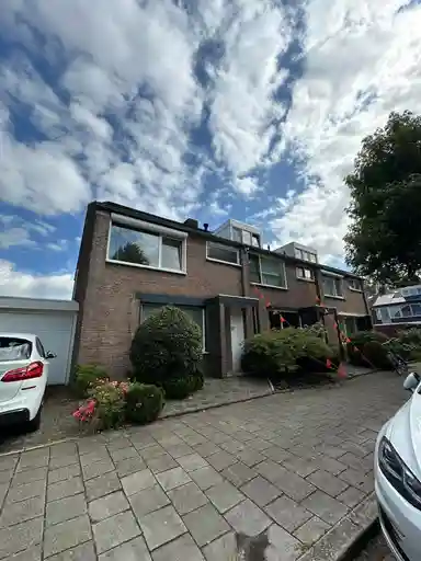 179m2 house à louer pour 2200€/mois à Livornostraat, Eindhoven