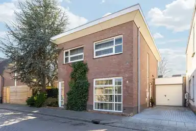 129m2 house to rent for 1850€/month in Klompstraat, Apeldoorn