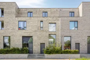 139m2 house zur Miete für 2055€/Monat in Johannus Geusendamstraat, Enschede