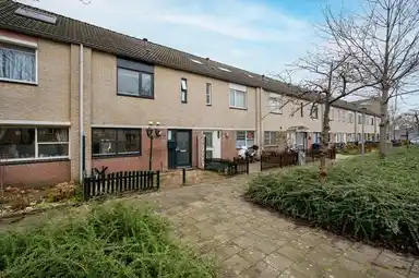 108μ² house προς ενοικίαση για 1975€/μήνα σε Fernandelstraat, Almere