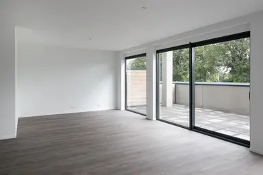 102m2 apartment te huur voor 1500€/maand in Kinheim 351, Hoogvliet