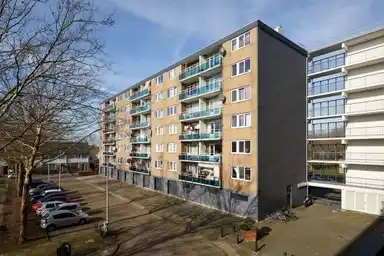 85m2 apartment to rent for 1005€/month in Plutostraat, Alphen aan den Rijn