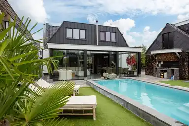 248m2 house to rent for 3995€/month in Rijksstraatweg 89, Heemskerk
