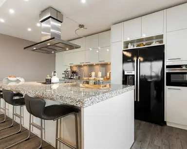 2m2 room à louer pour 950€/mois à Anna van Buerenstraat, The Hague
