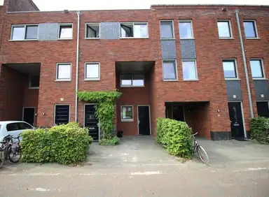 400m2 house to rent for 2000€/month in Sint Maartenstraat, Groningen
