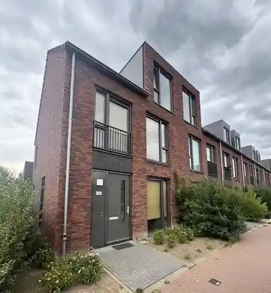 130μ² house προς ενοικίαση για 1750€/μήνα σε Steenstraat 2, Arnhem
