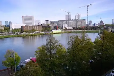 115m2 apartment à louer pour 2250€/mois à Coolhaven, Rotterdam