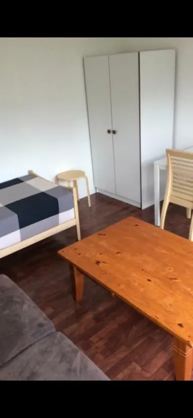 110μ² room προς ενοικίαση για 1100€/μήνα σε Wolbrantskerkweg, Amsterdam