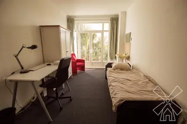 22m2 room à louer pour 700€/mois à Oudemansstraat, The Hague