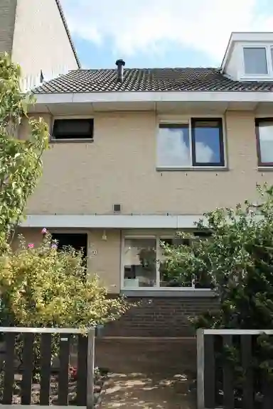 115μ² house προς ενοικίαση για 3000€/μήνα σε Herman de Manlaan 3, Amstelveen