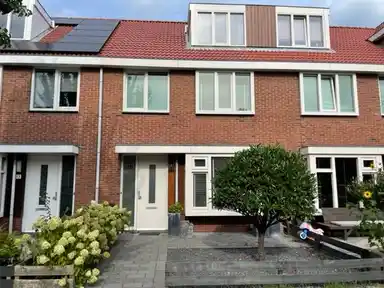 118μ² house προς ενοικίαση για 1750€/μήνα σε Verbindingsstraat 15, Velsen-Noord