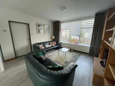 140m2 house zur Miete für 1950€/Monat in Meester de Haanstraat, Leunen