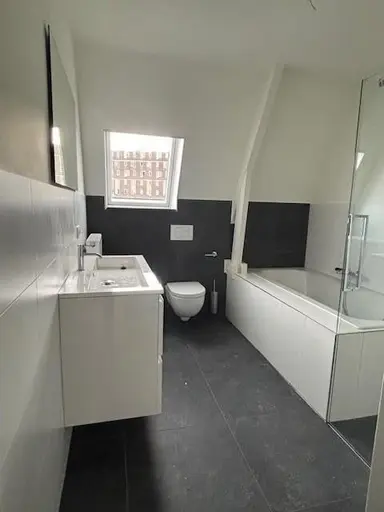 100m2 apartment to rent for 1375€/month in Honigmannstraat, Heerlen