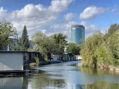 80m2 house à louer pour 2350€/mois à Da Costakade 113, Utrecht