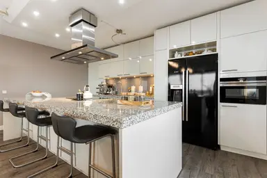 12m2 room to rent for 850€/month in Anna van Buerenstraat, The Hague