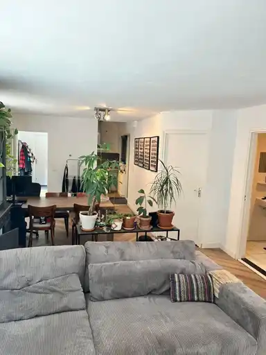 73m2 apartment to rent for 1900€/month in Vredenburchsingel 54, Breda