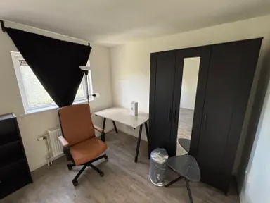 23m2 room à louer pour 1150€/mois à West-Varkenoordseweg, Rotterdam