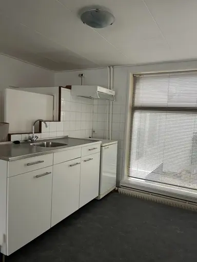 35m2 room te huur voor 806€/maand in Liebergerweg, Hilversum